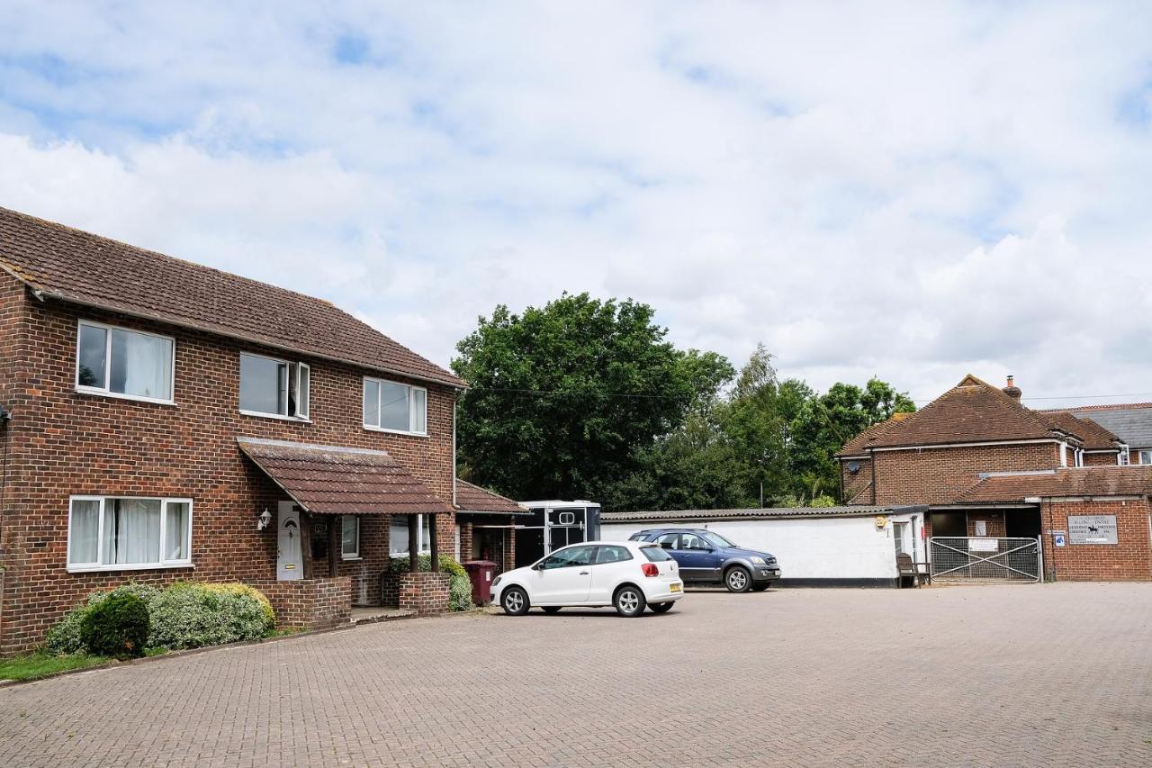 Willowbrook Riding Centre Chichester Exterior photo